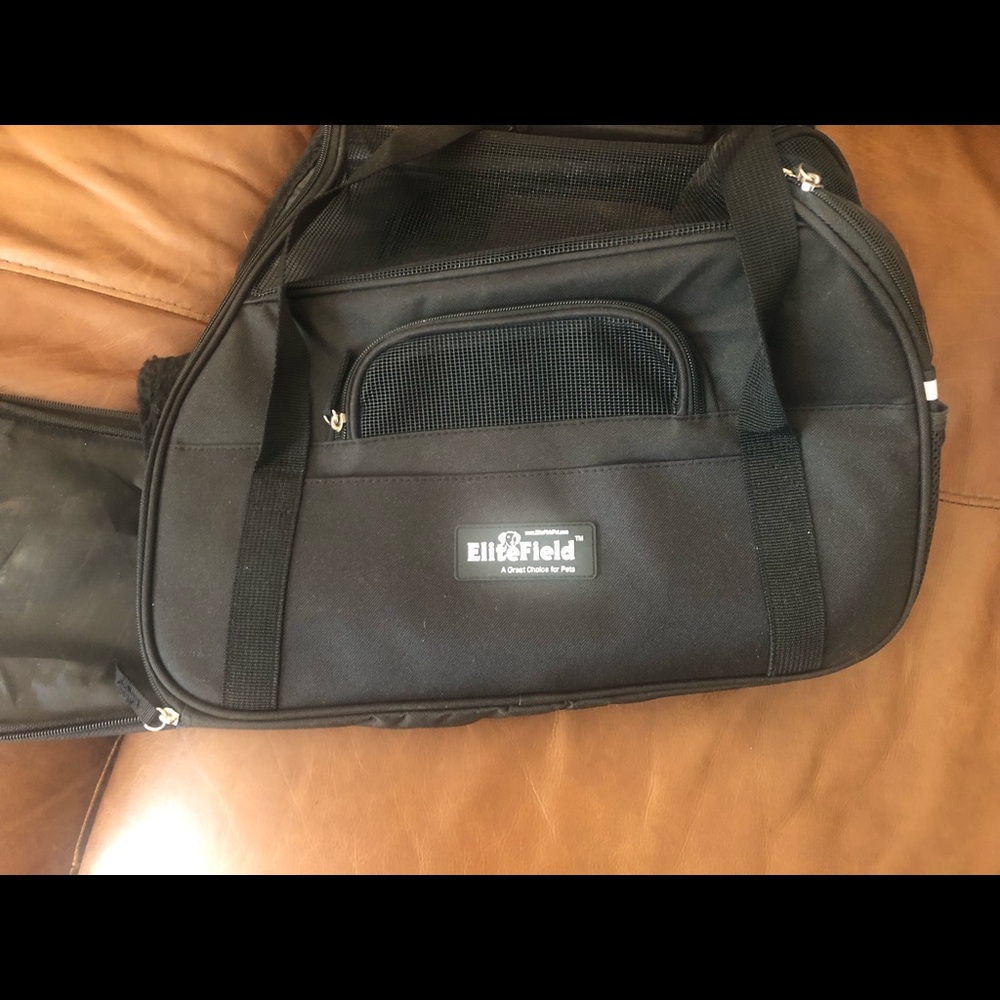 Pet carrier
